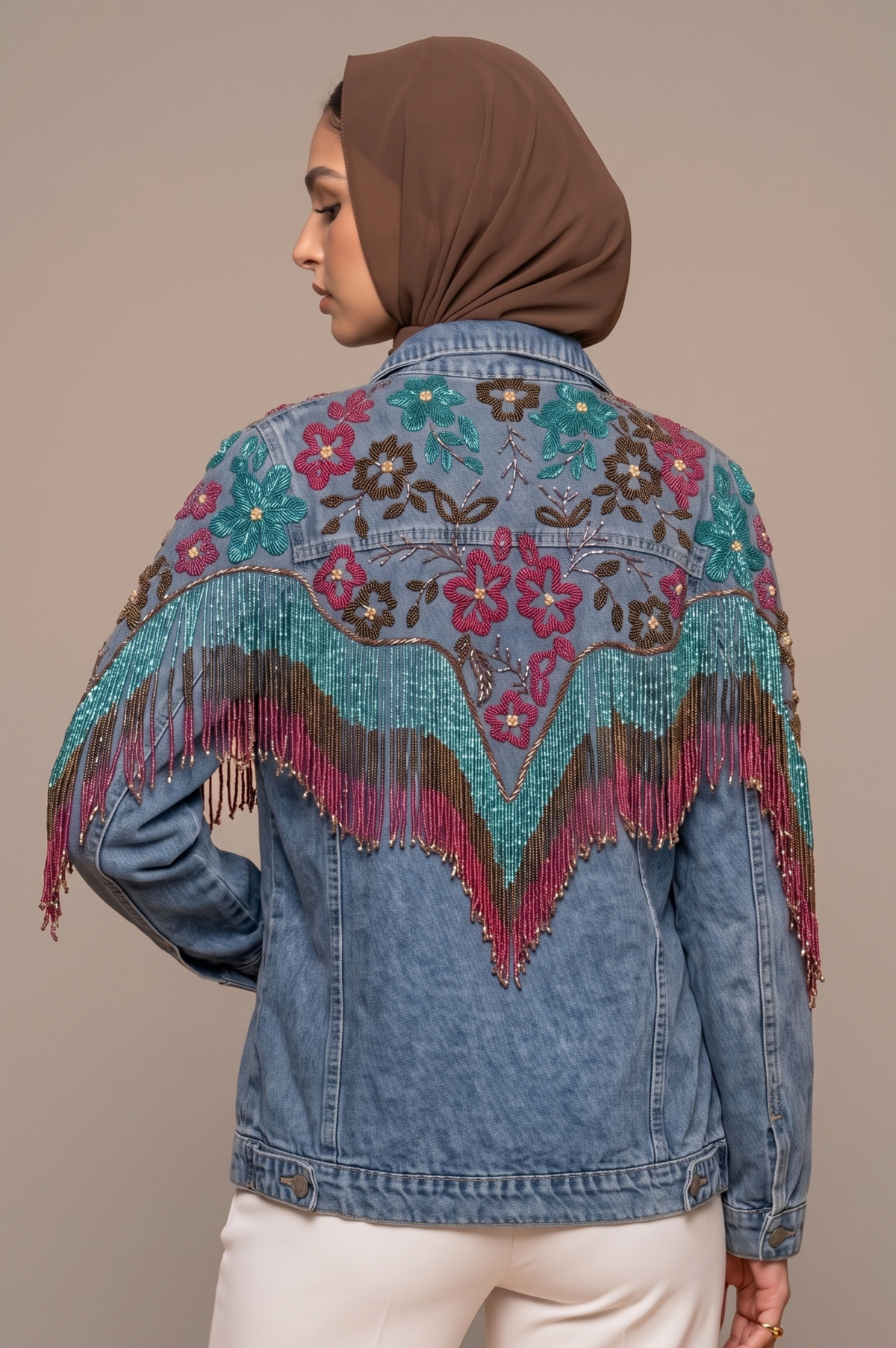 Farandole back view
